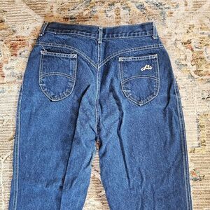 Vintage chic jeans sz says 16 but fits like a 10, 28" inseam, relaxed fit